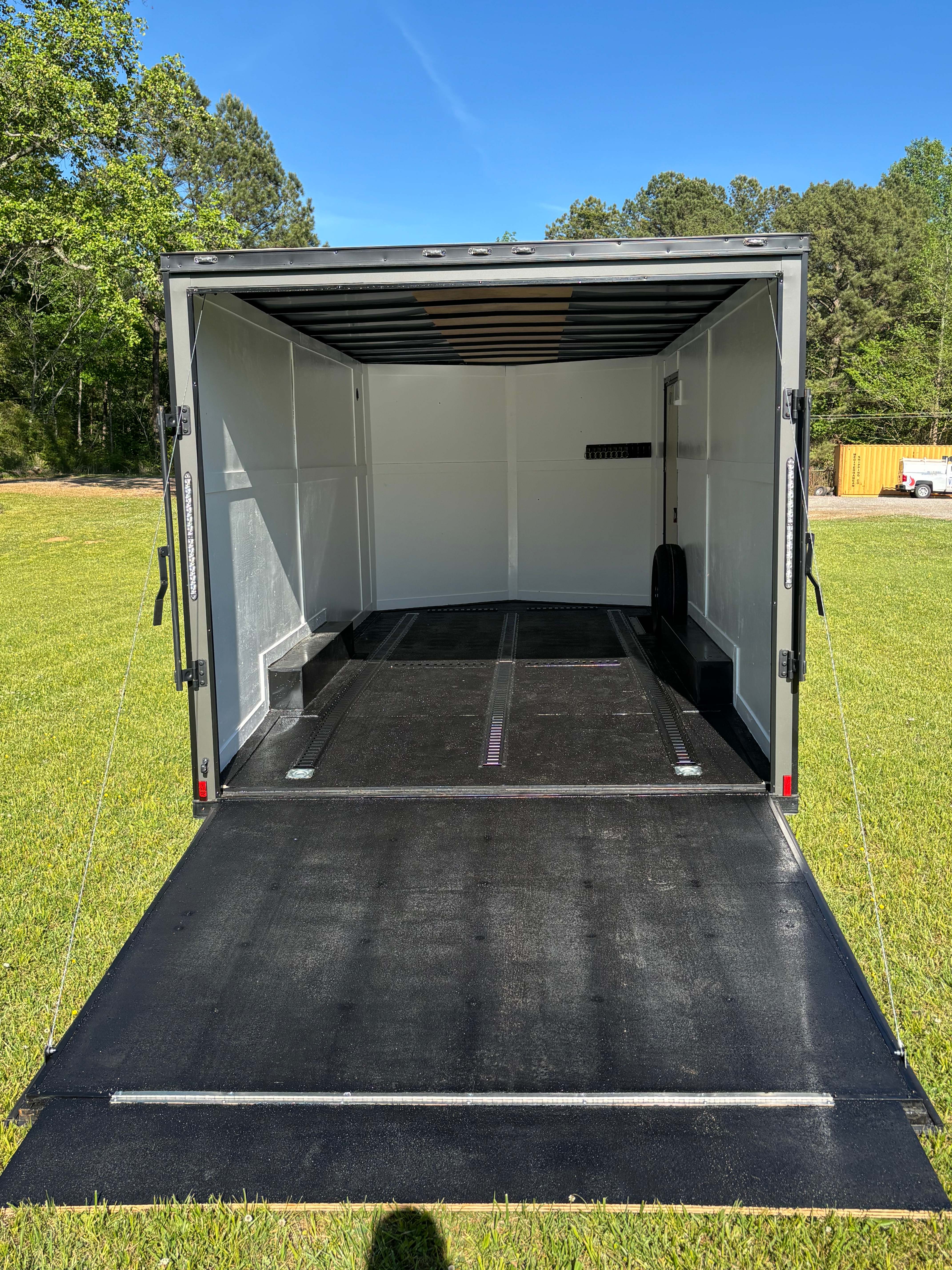 18ft Enclosed Trailer - 4,000 lbs capacity trailer rental in McCalla, Alabama thumbnail 3